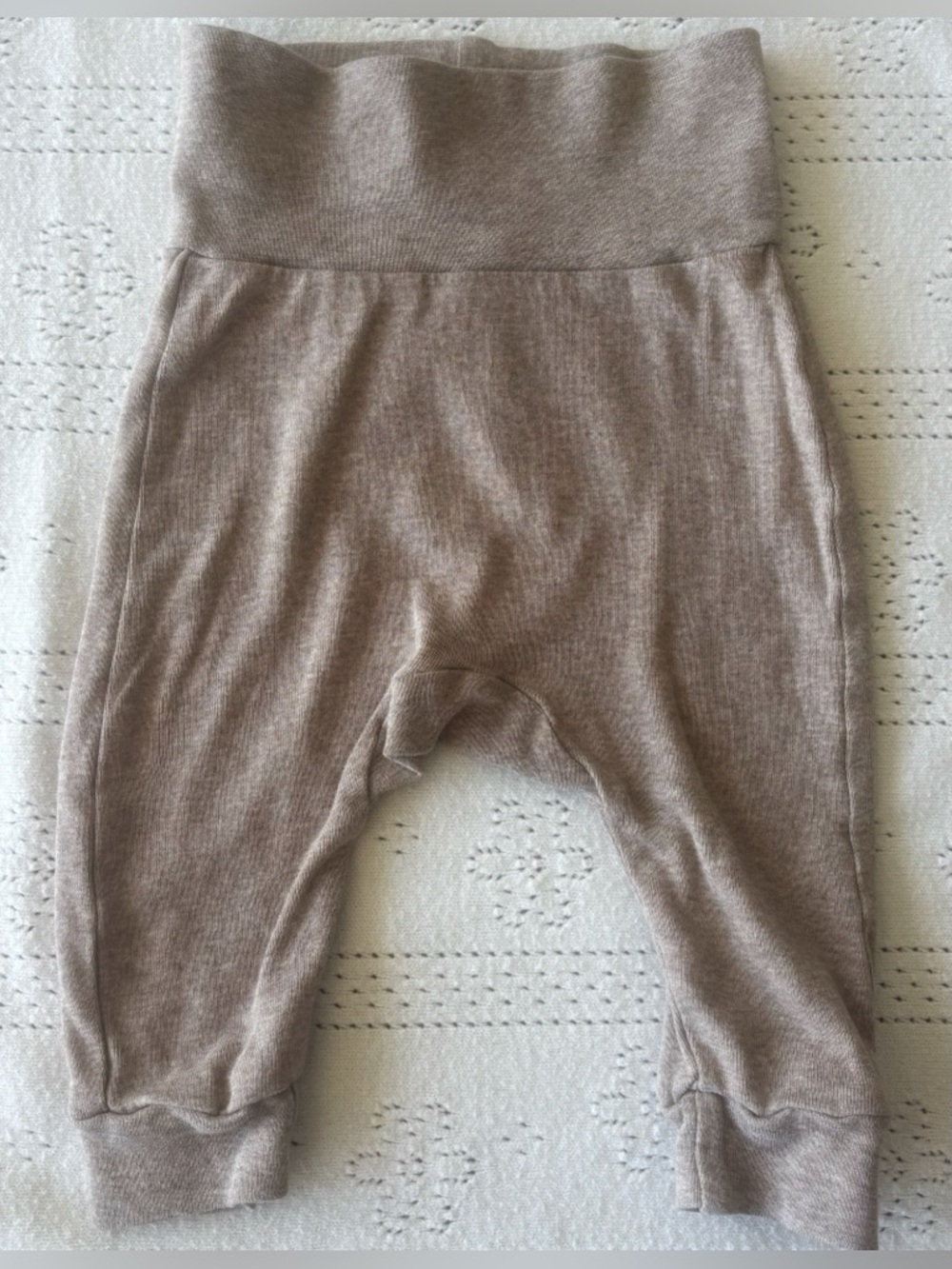Neutral Organic Baby Bundle 3–6M | H&M, Little Planet, Winnie the Pooh + Mushie - Picture 5 of 9